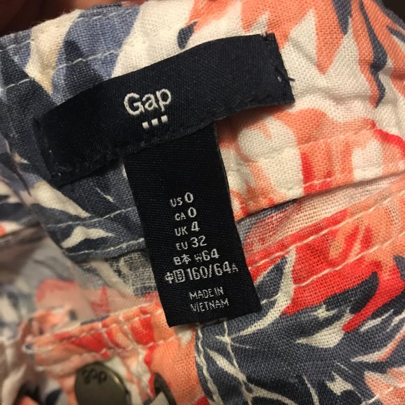 Gap Flower Shorts (Brand New) - Picture 4 of 4